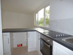 1 bedroom Flat to re...